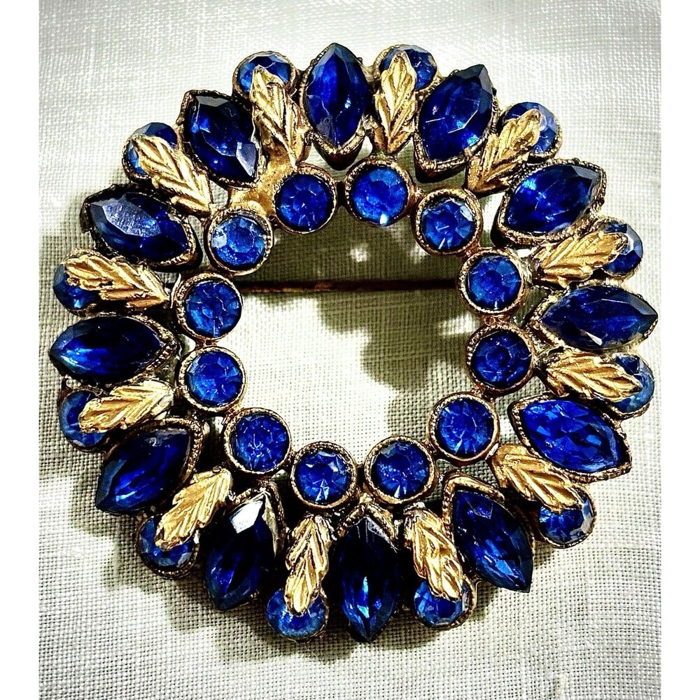 Stunning Vintage Sapphire Blue Rhinestone Wreath Brooch Gold Leaf Navette Pin